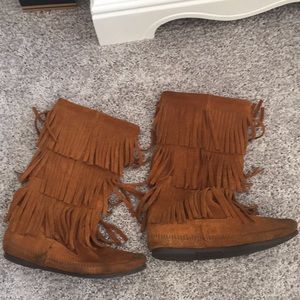 Minnetonka brown fringe boots
